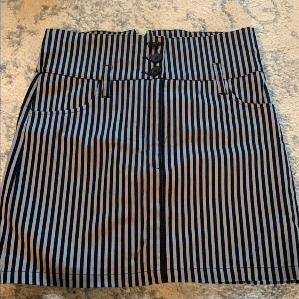 High Waisted Stripped Skirt